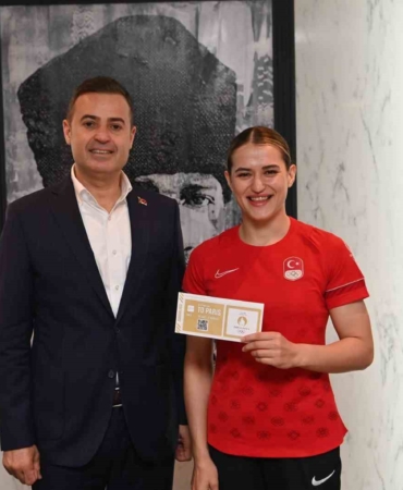 Esra Yıldız Kahraman, Olimpiyatlarda bronz madalya kazandı