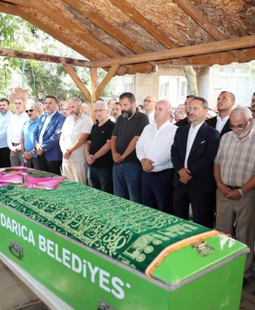 Fahrettin Altun teyzesinin cenaze törenine katıldı