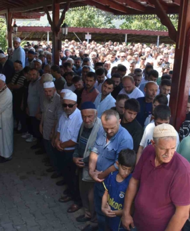 Feci kazada hayatını kaybeden 21 yaşındaki genç son yolculuğuna uğurlandı