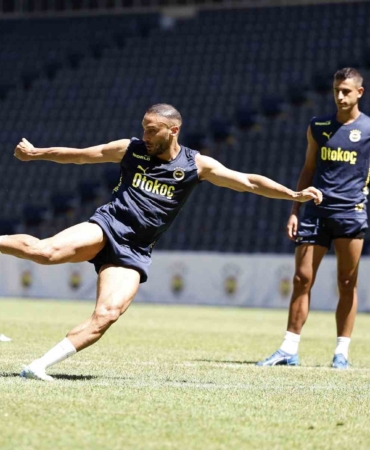 Fenerbahçe, Lille maçı hazırlıklarını Ülker Stadyumu’nda yaptığı antrenmanla sürdürdü