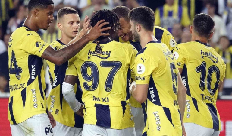 Fenerbahçe, Süper Lig’e 3 puanla başladı