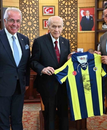 Fenerbahçe’den siyasi parti ziyaretleriyle ilgili iddialara yanıt