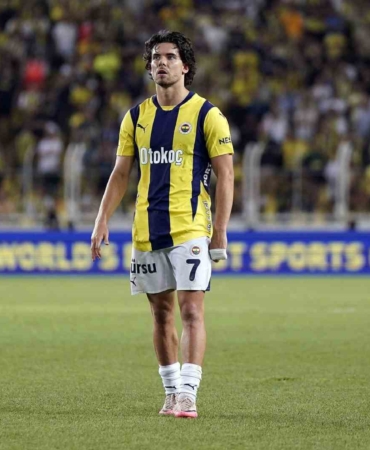 Ferdi Kadıoğlu, gelişimiyle Premier Lig’e adım attı