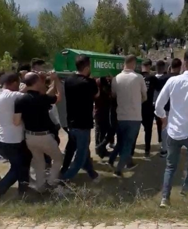 Genç mühendis trafik kazasında hayatını kaybetti