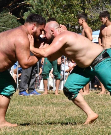 Güreşçiler kozlarını Alıç Yaylası’nda paylaştı