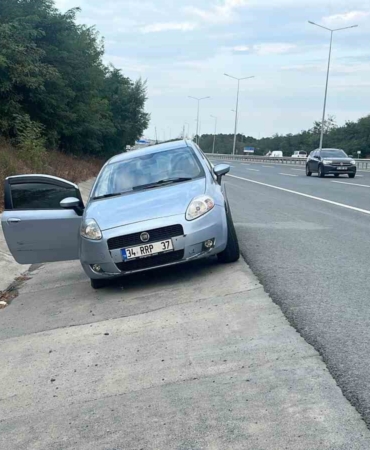 Hasdal-Kemerburgaz yolunda esrarengiz araba: Kapıları açık şekilde terk edildi