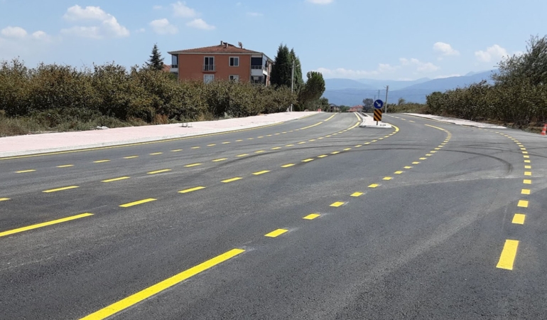 Hendek’in bu caddesi baştan sona yenilendi