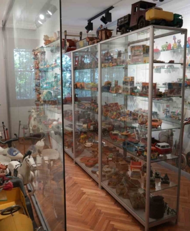 İstanbul’da bulunan nostalji koleksiyonları müzesinde 15 bin farklı ürün sergileniyor