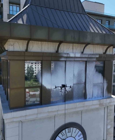 İstanbul’da dron ile dış cephe temizliği