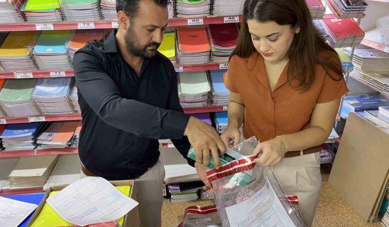 İSTOÇ’ta kırtasiye denetimi, şüpheli ürünlerden numune alındı