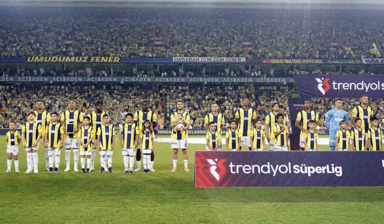 Jose Mourinho, ligde ilk maçına 3 değişiklikle çıktı