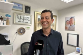 Kadın Doğum Uzmanı Mehmet Reşit Asoğlu, kendi eşine tüp bebek tedavisi uyguladı ve bebek sahibi oldu