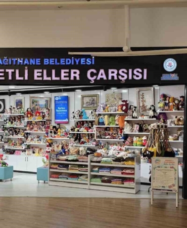 Kağıthane’de açılan ‘Maharetli Eller Çarşısı’na yoğun ilgi