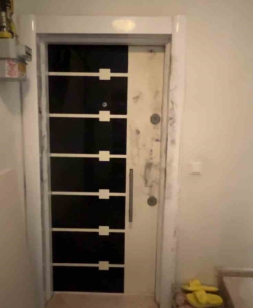 Kalp krizi denilmişti, boğularak öldürüldüğü anlaşılan kadının komşusu konuştu