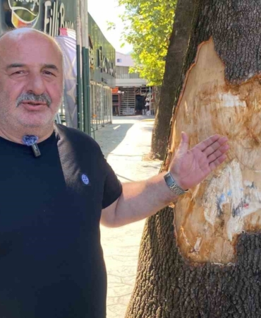 Kamyon faciasından canlarını son anda kurtardılar