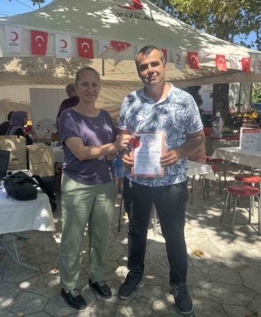 Kan bağışçılarına madalya