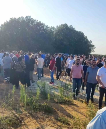 Kapaklı’da evinde ölü bulunan genç, son yolculuğuna uğurlandı