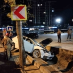 Kartal’da drift atan alkollü sürücü kaza yaptı