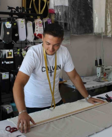 Kartepeli gençler gelişim kampında esnafların yanında deneyim kazandı