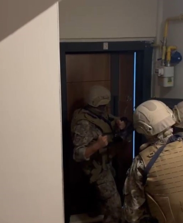 ’Kasten öldürme’ suçuyla aranan şahıs özel harekat baskınıyla yakalandı, "Ben ne yaptım" diyerek kendini savundu