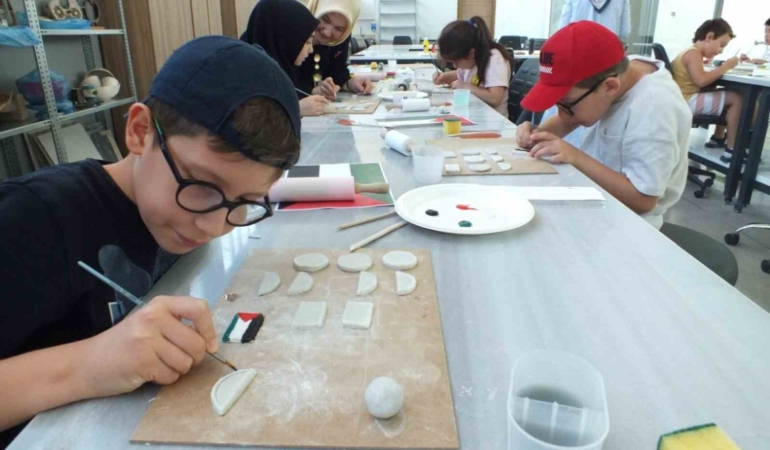 Kocaelili çocuklar Filistin için haykırdı