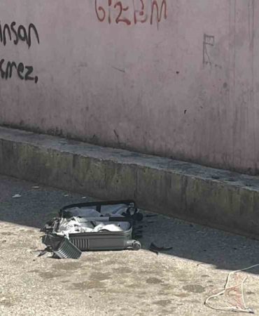 Korkuya sebep olan şüpheli valiz fünye ile patlatıldı