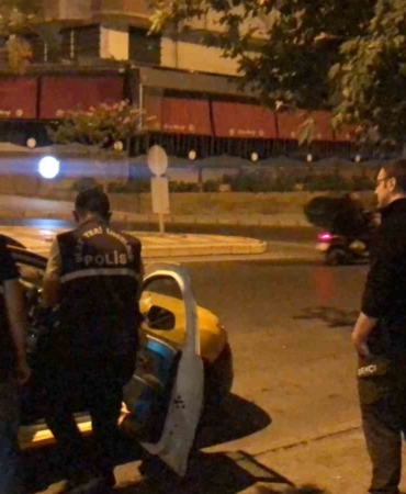 Laf atma kavgasında kan aktı: Baba öldü, oğlu yaralandı