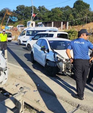 Makas atan kamyon kazaya sebep oldu: 2 yaralı