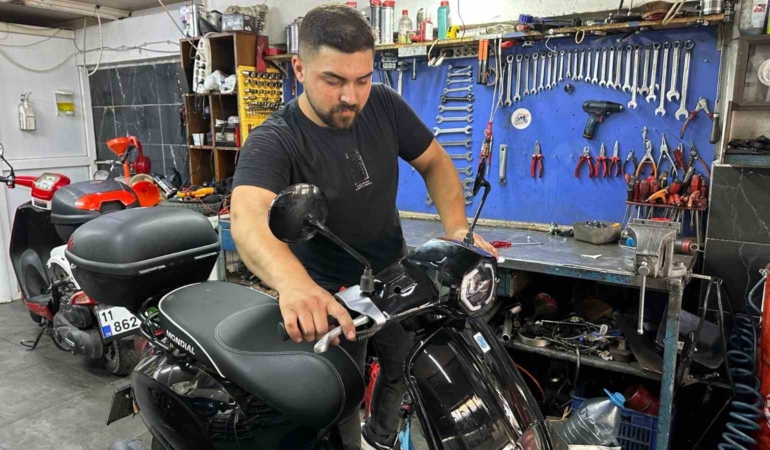 Motosiklet tamircileri sadece yaz aylarında değil artık yılın 12 ayında yoğun tempoyla çalışıyor