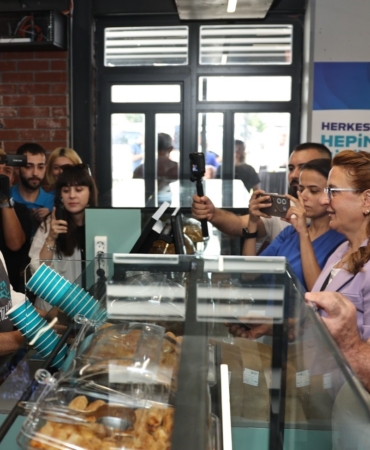 Nilüferliler’in yeni buluşma noktası Nilbel Kafe açıldı