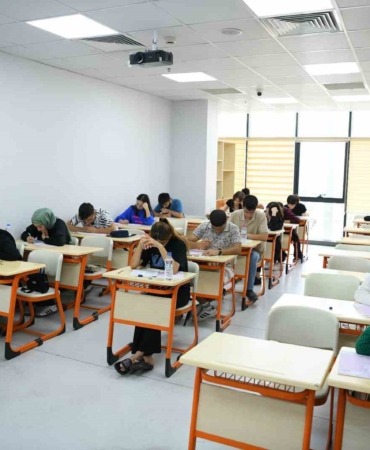 Öğrencilere seviye belirleme sınavı yapıldı