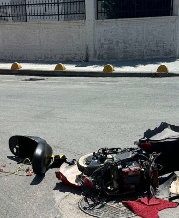 Otomobil ve elektrikli motosiklet çarpıştı: 1 çocuk yaralandı