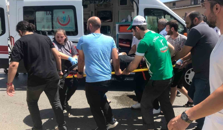 Otomobilin çarptığı yaya yaralandı