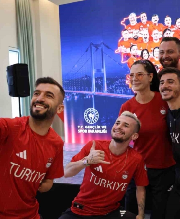 Paralimpik milli takımı tören eşliğinde Fransa’ya uğurlandı