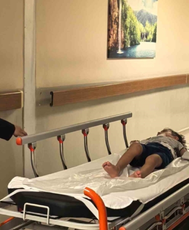 Pencereden düşen 5 yaşındaki çocuk ağır yaralandı