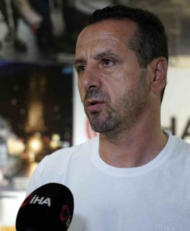 Saffet Akyüz: "Fesih hakkı kullanan oyunculara cephe oluşturuluyor"