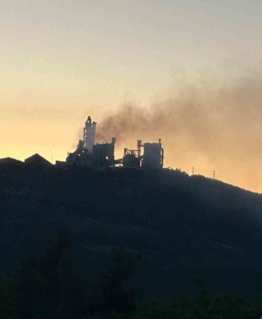 Safi Çimento Fabrikası’nın saldığı duman köylüleri canından bezdirdi