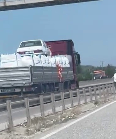 Şahin model otomobil bu sefer gerçekten uçtu