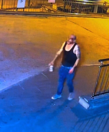 Sakar hırsız girdiği evden 5 bin lira çalıp balkondan düştü