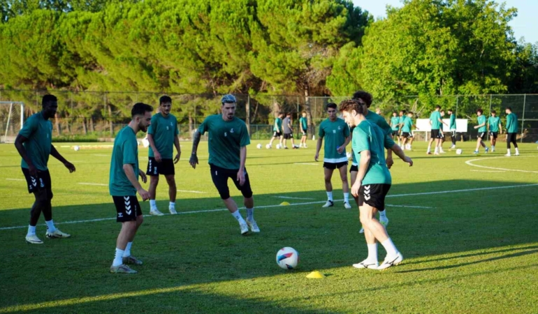 Sakaryaspor, yeni sezon hazırlıklarını sürdürüyor