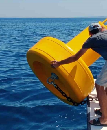 Saros Körfezi’nde tarihi noktaları belirleyen şamandıralar denize bırakıldı