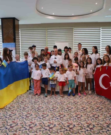 Savaş mağduru 50 Ukraynalı çocuk Büyükçekmece’de düzenlenen kampta buluştu