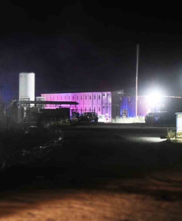 Şehir hastanesi çalışanlarının kaldığı prefabrik yapının tavanının çökmesinde 15 işçi yaralandı