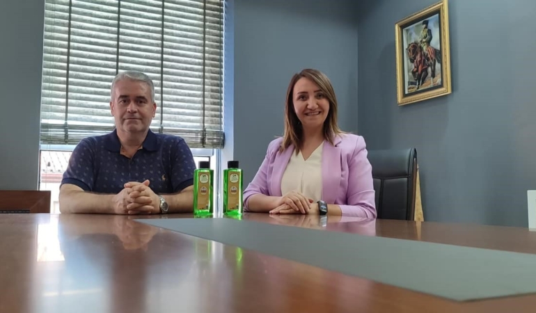 Şerbetçiotu çiçeği kolonyası halkla buluştu