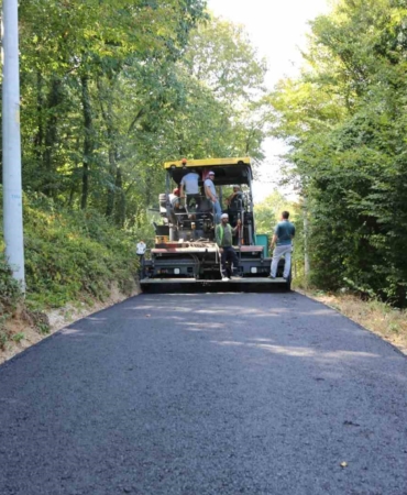Serdivan’ın yollarında asfalt mesaisi devam ediyor