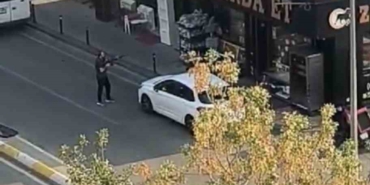 Sultanbeyli’de uzun namlulu silahla kasap dükkanına saldırı kamerada