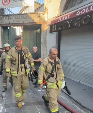 Tarihi Kapalıçarşı’da korkutan yangın