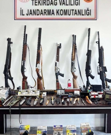 Tekirdağ’da evden cephanelik çıktı