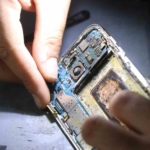 Telefon bomba gibi patlamıştı, teknik servis vatandaşı böyle uyardı