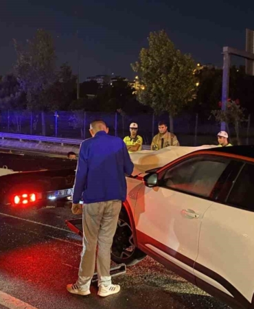 TEM Otoyolu’nda iki araç çarpıştı: 1 ölü